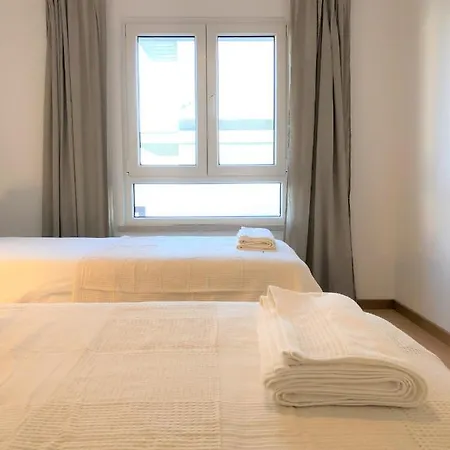 Apartment Sea Avenue House - Center Baleal - Surfboard Included *