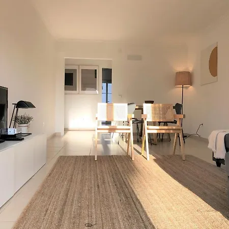 Sea Avenue House - Center Baleal - Surfboard Included Apartment *