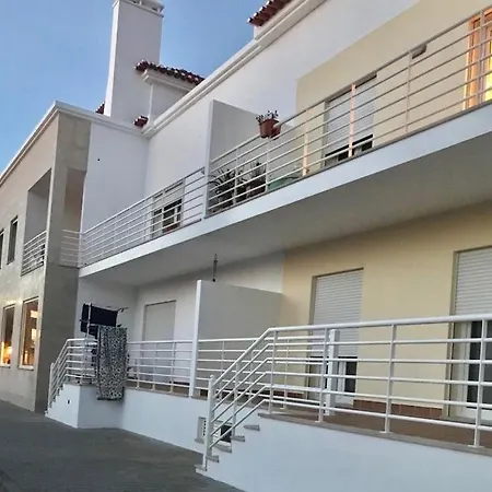 Apartment Sea Avenue House - Center Baleal - Surfboard Included