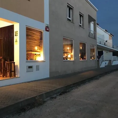 Apartment Sea Avenue House - Center Baleal - Surfboard Included *