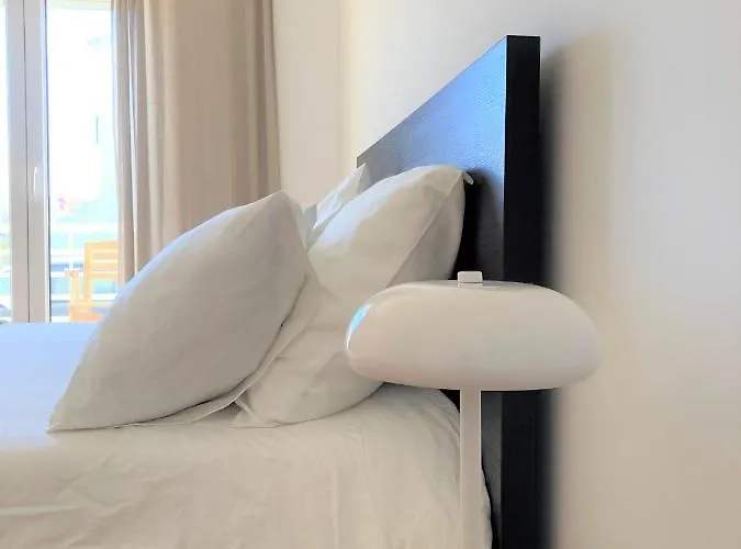 Sea Avenue House - Center Baleal - Surfboard Included Ferrel